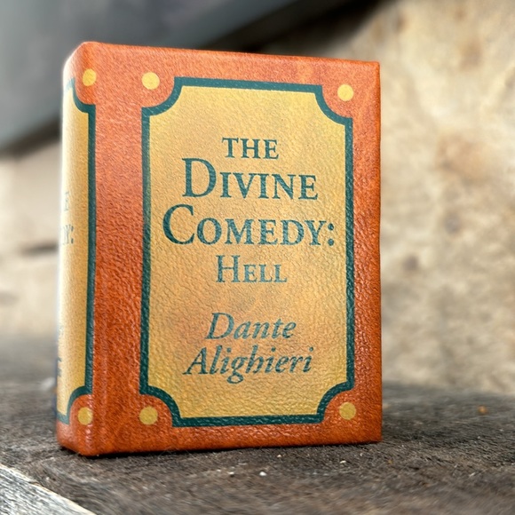 The Divine Comedy - Picture 3 of 7